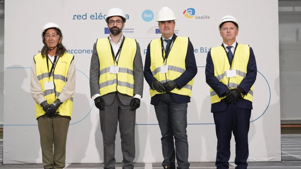 La interconexión eléctrica con Francia por el Golfo de Vizcaya, ejecutada al 70%
