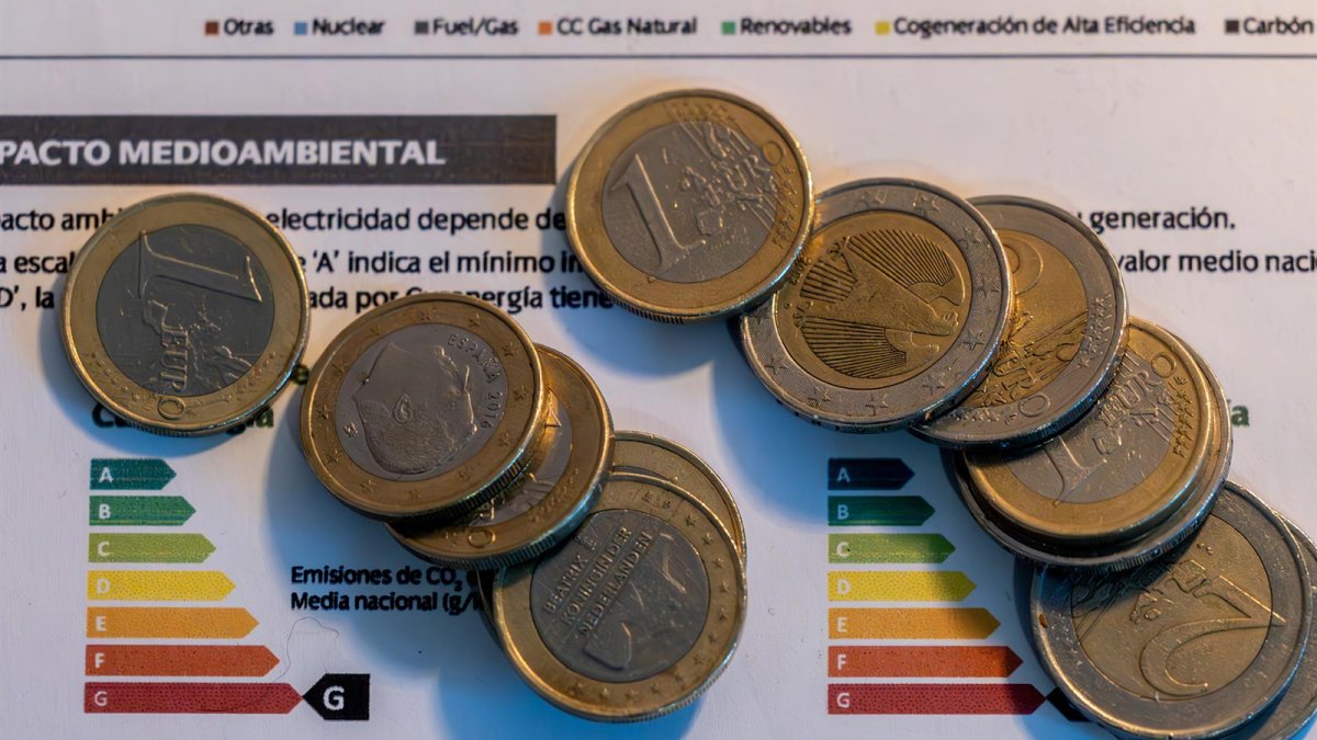 La factura regulada del gas subirá un 54% en octubre, con hasta 310 euros más al año