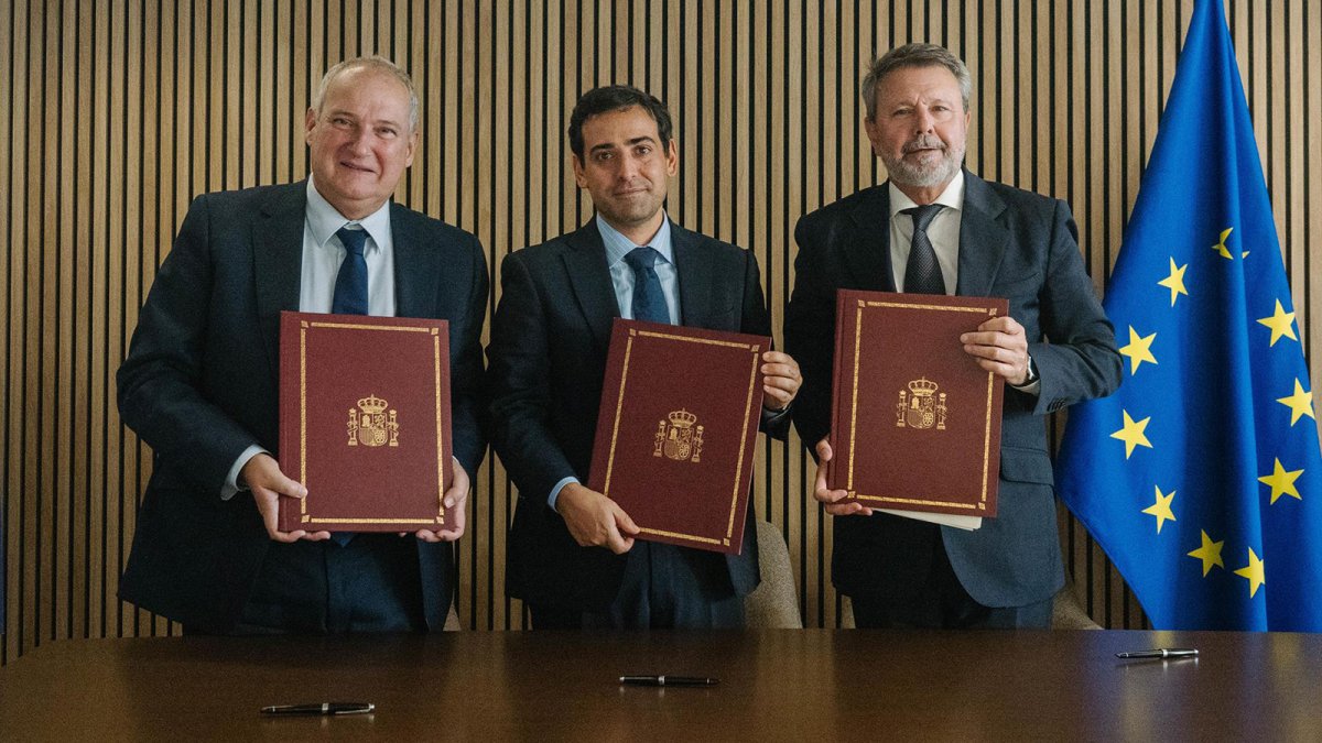 Industria y Transportes acuerdan acelerar el despliegue del vehículo autónomo en Europa