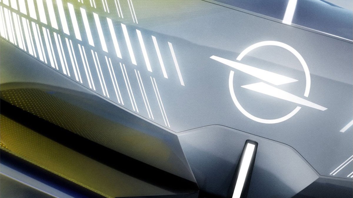 Opel STX Concept.