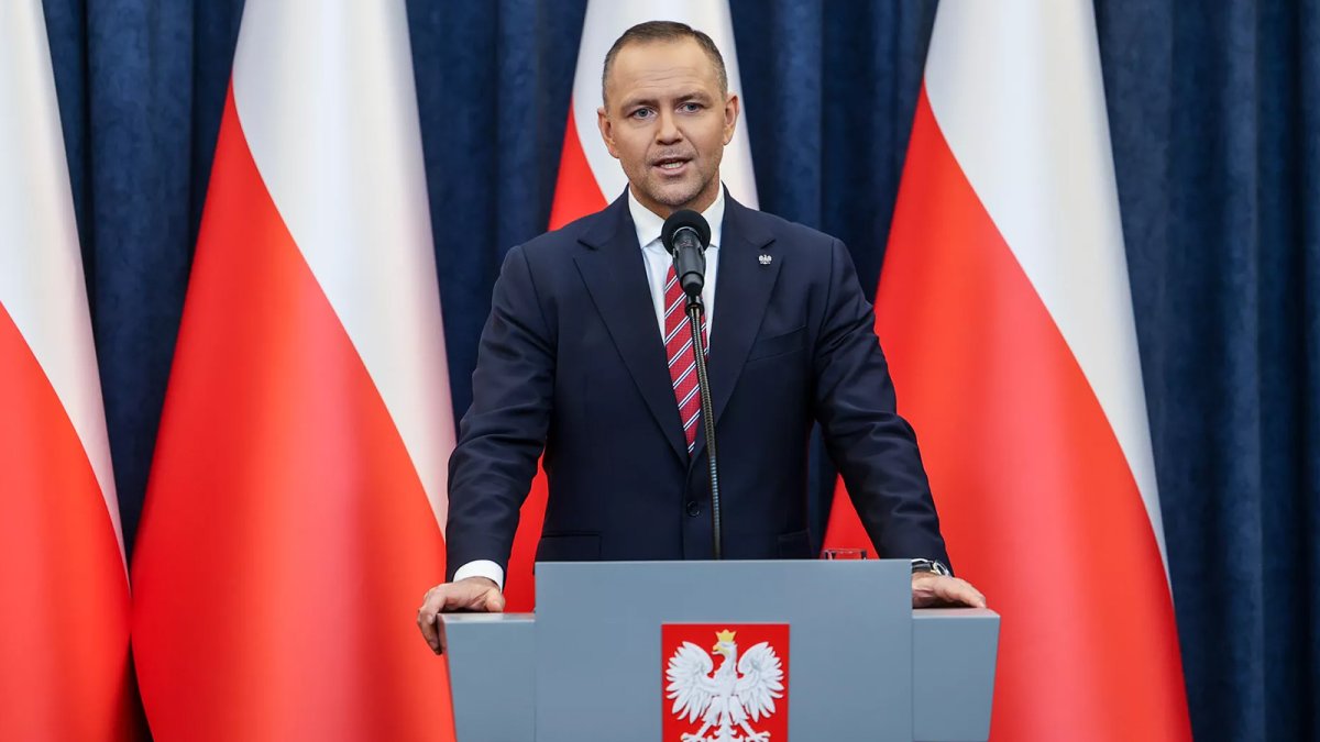 Polonia aprueba gravar los beneficios extraordinarios de las energéticas para bajar los precios
