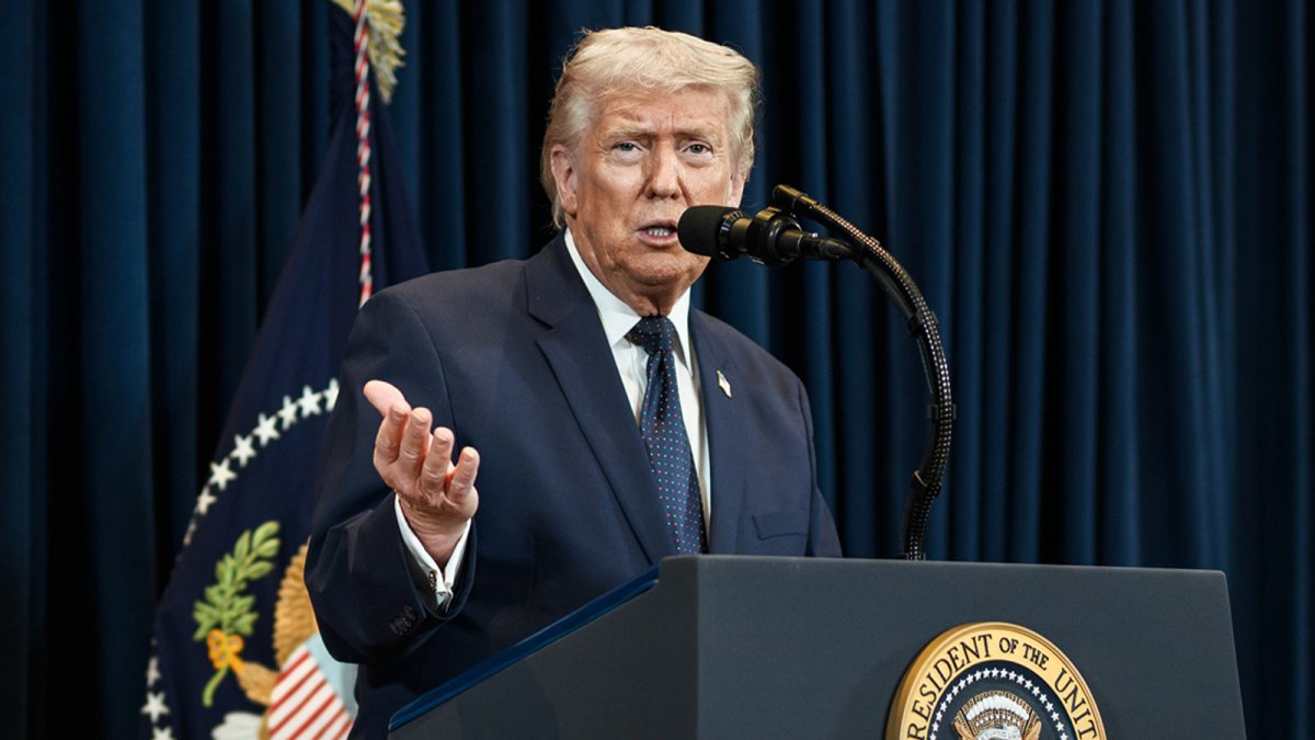Donald Trump firma una orden ejecutiva para aliviar los impuestos sobre el diésel