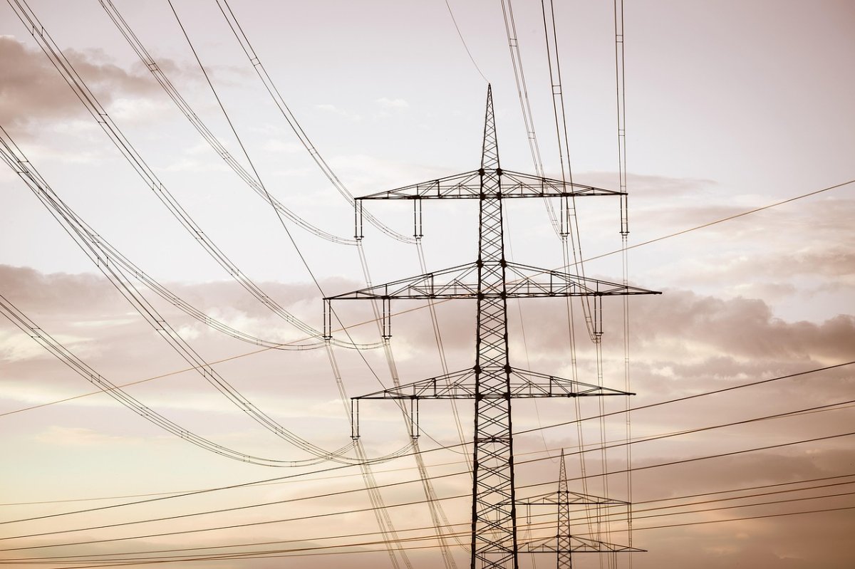 Interconectores eléctricos: la gran apuesta europea que aún debe superar la brecha entre objetivos y realidad