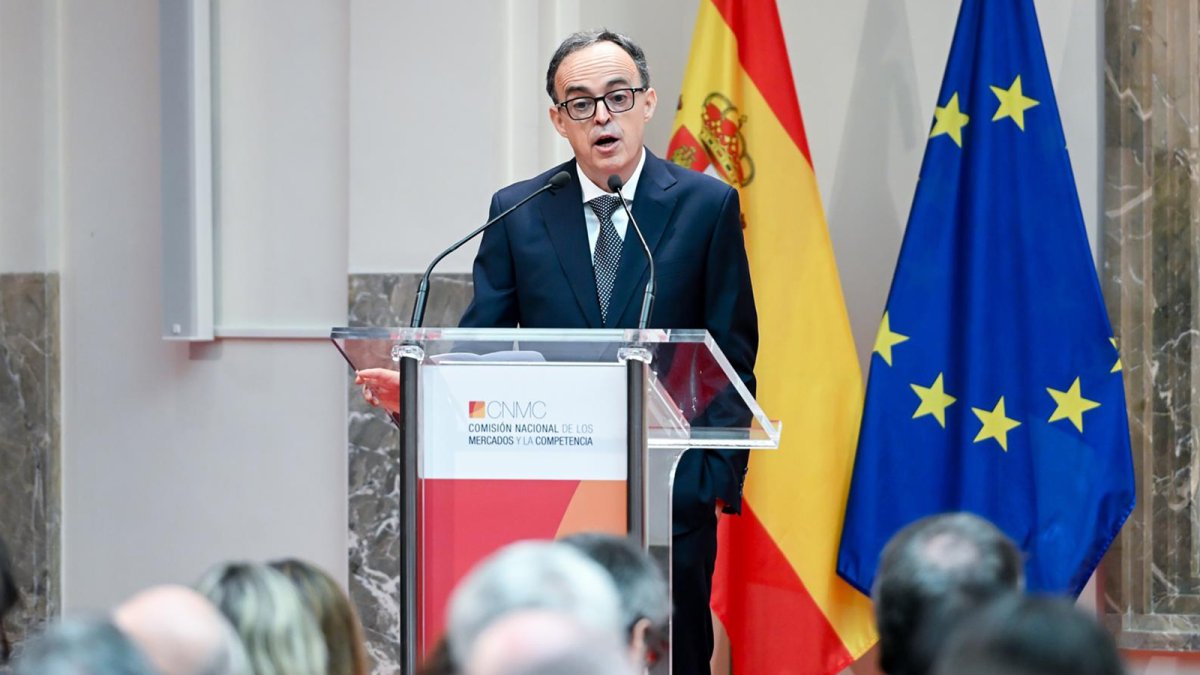 La CNMC pide flexibilizar la obligación a los centros de datos de cubrir el 80% de su consumo con renovables