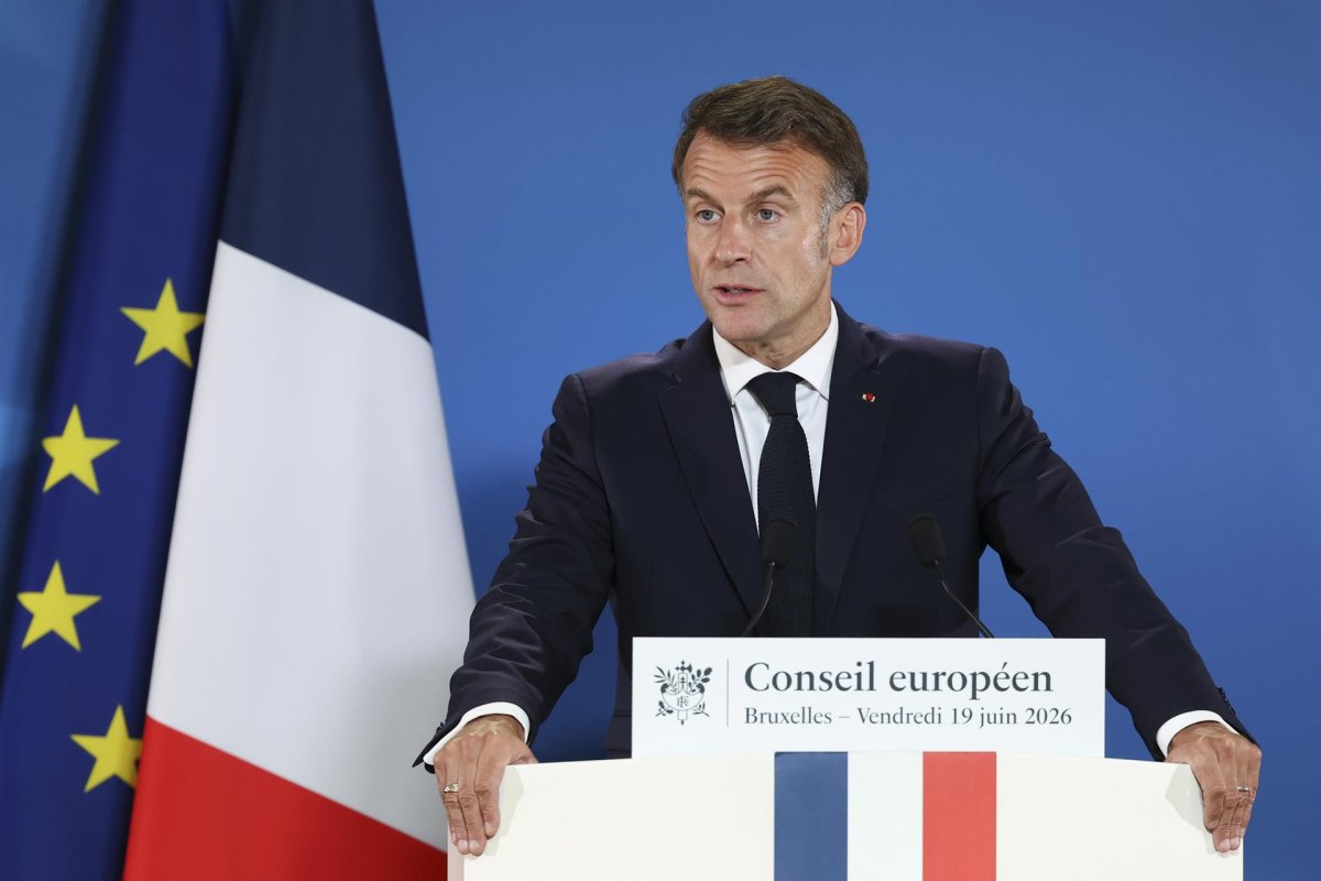 Macron dice que el acuerdo de Trump con Putin sobre el diésel ruso es "inapropiado" y genera "desconfianza"