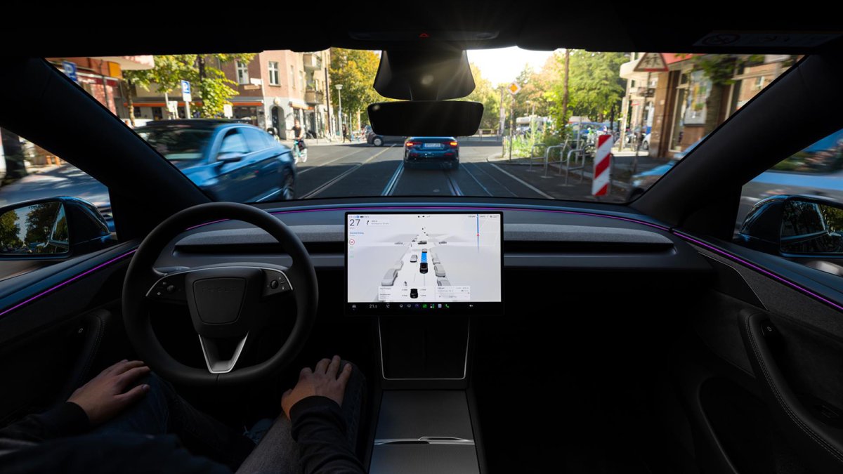 Letonia autoriza el uso del sistema de conducción asistida FSD de Tesla en sus carreteras