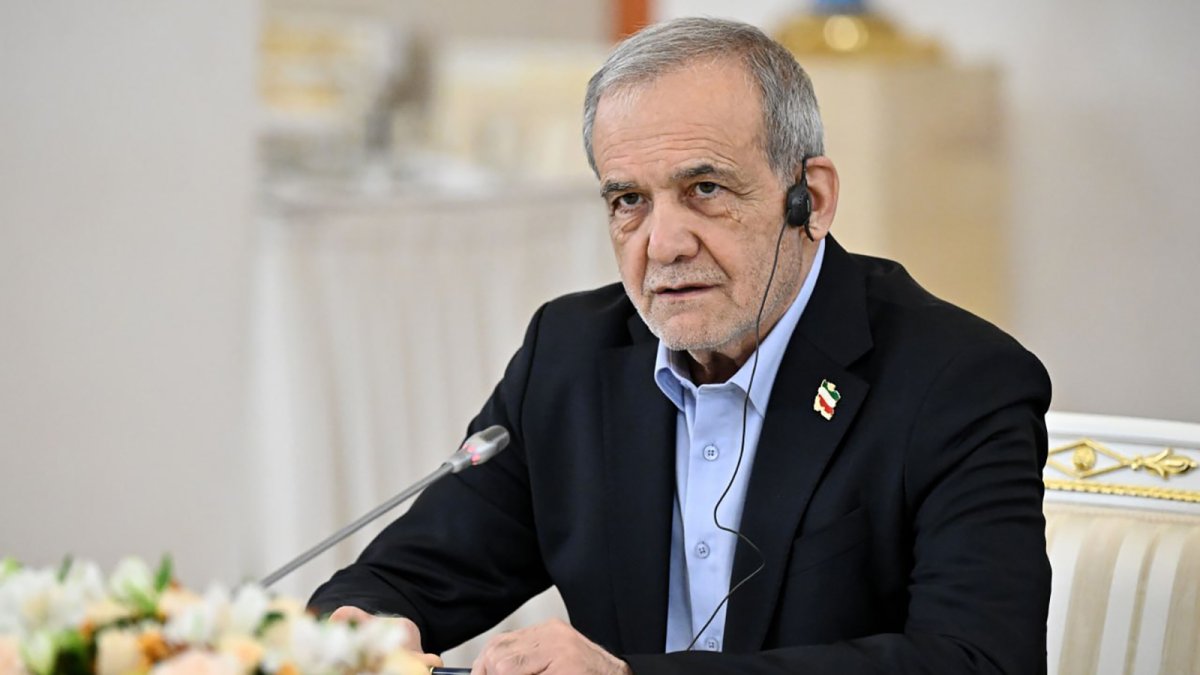 Irán dice que el "terrorismo económico" de EEUU contra el país perturba mercado energético