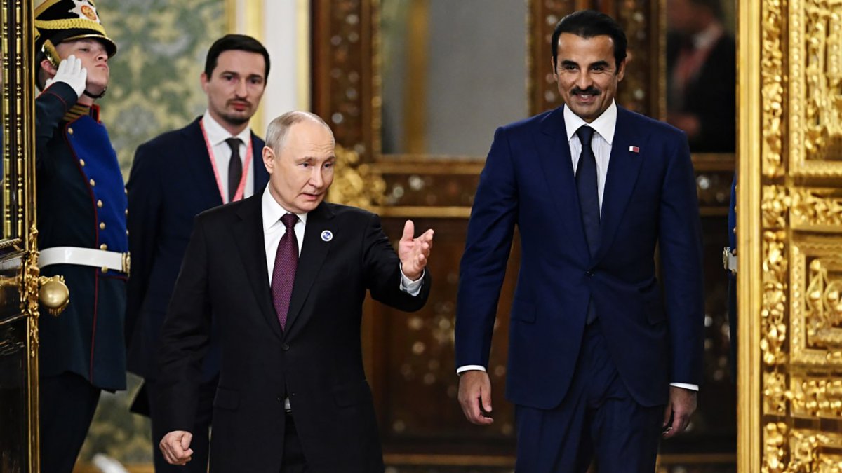 El Emir de Qatar pide ayuda a Putin para solucionar la situación en el Estrecho de Ormuz