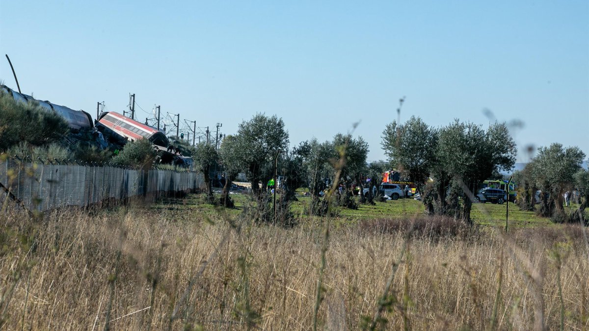 Al menos 30 muertos confirmados por el Gobierno de Castilla-La Mancha en el siniestro ferroviario