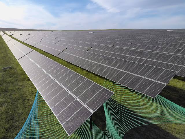 Reino Unido da luz verde a una gigantesca planta solar de 800 MW