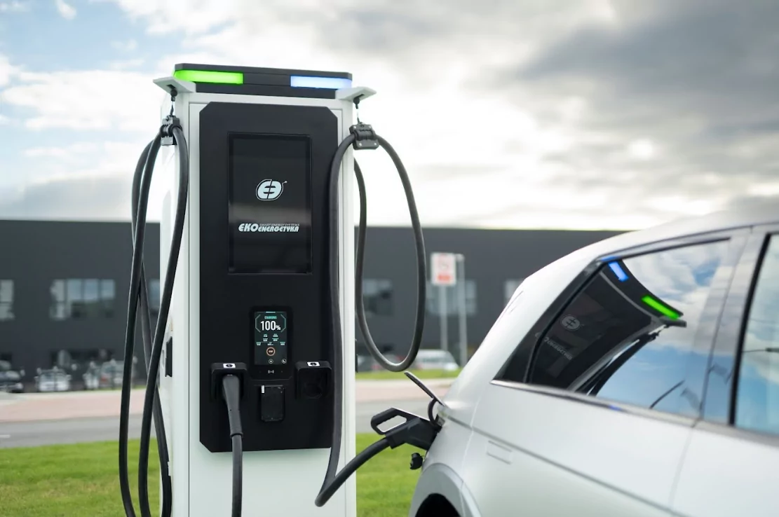 La recarga de vehículos eléctricos se consolida como un pilar estratégico para modernizar la red eléctrica