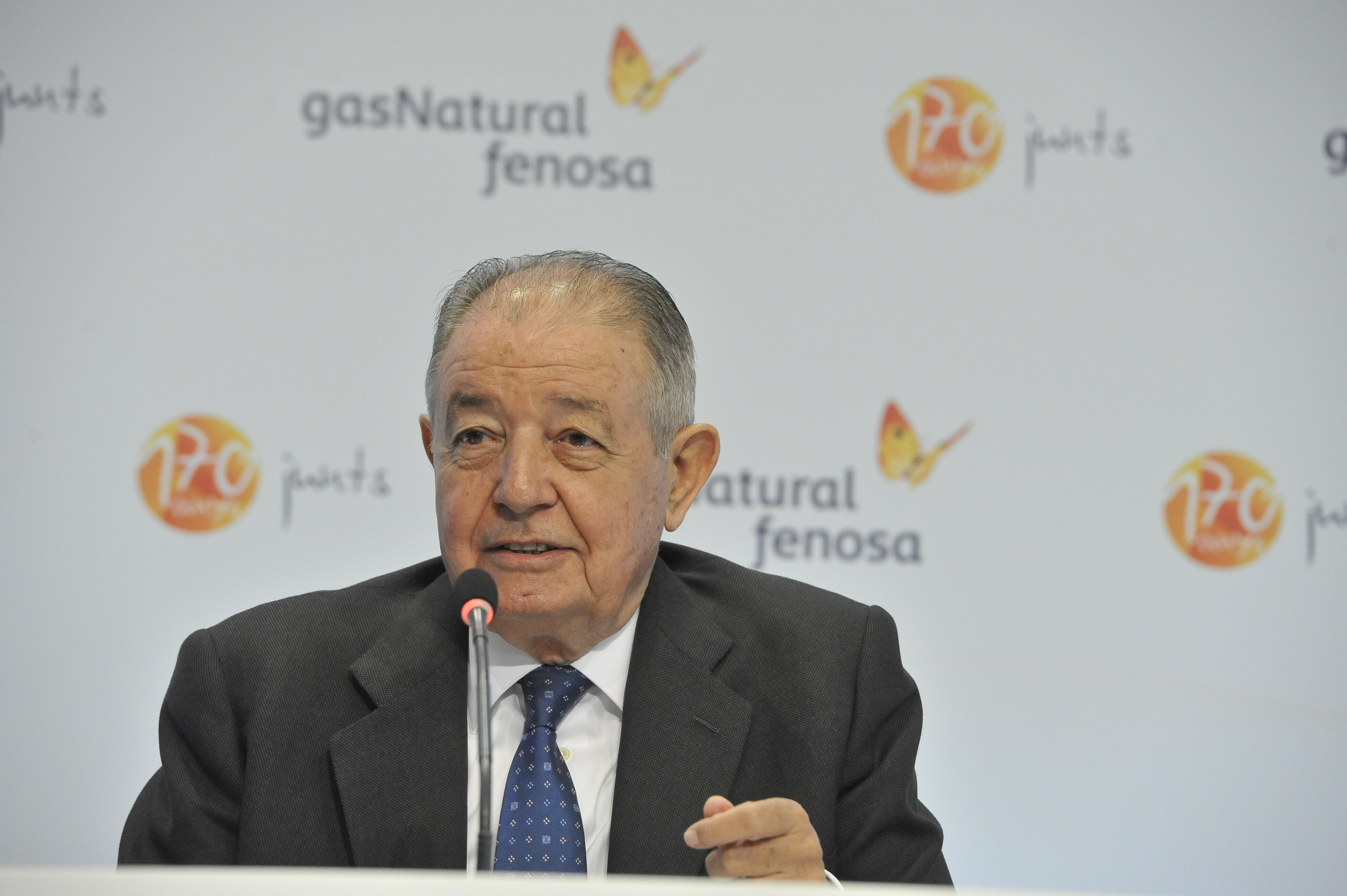 El presidente de honor de Gas Natural Fenosa, Salvador Gabarró en una rueda de prensa. FOTO: Gas Natural Fenosa.