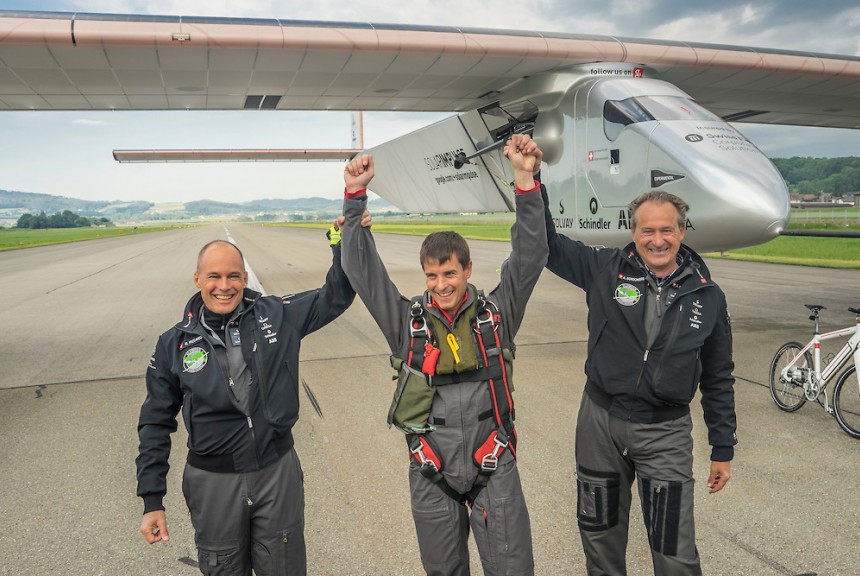 Bertrand Piccard, Markus Scherdel y André Borschberg. (de izquierda a derecha). FOTO: Solar Impulse 