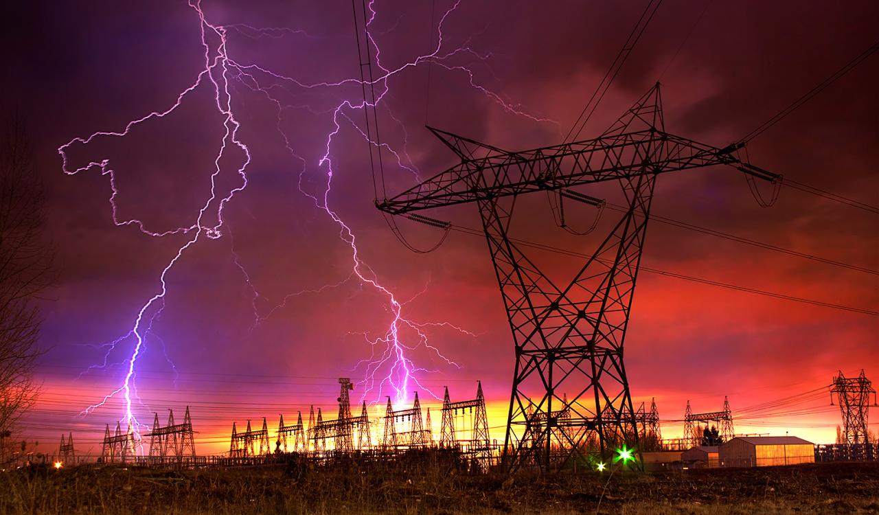 En el sistema eléctrico se ha producido la tormenta perfecta para que haya superávit.