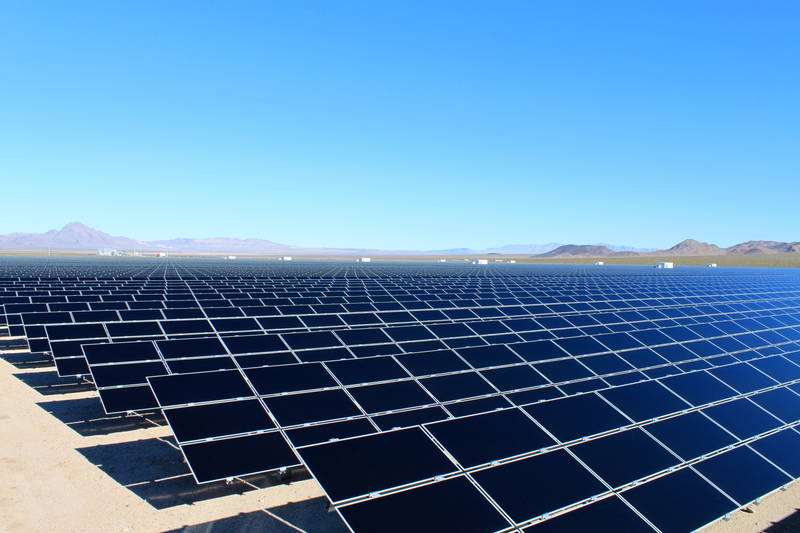 Panorámica de la planta fotovoltaica de Copper Mountain, de la que son copropietariops Sempra y Consolidated Edison. 