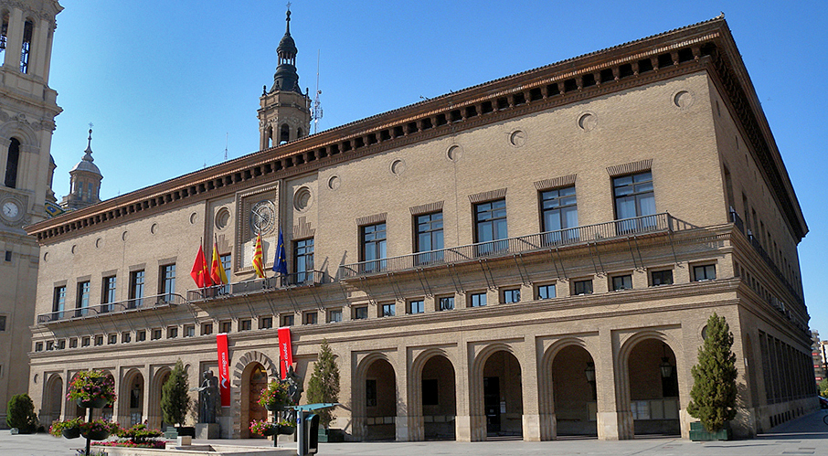 El Ayuntamiento de Zaragoza se ahorrará un 16% en la factura de los dos próximos años.