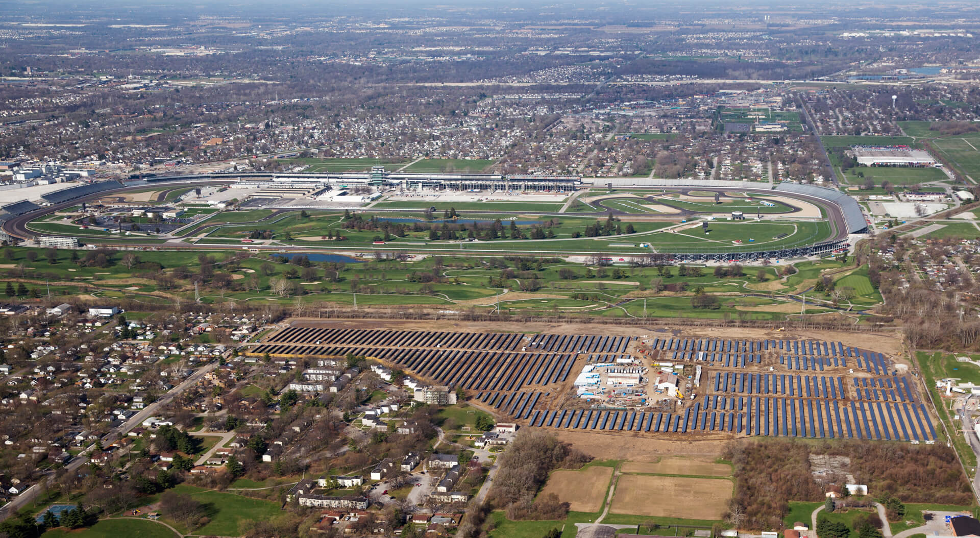 El circuito de Indianápolis cuenta con la mayor instalación fotovoltaica, una planta de 9 MW.