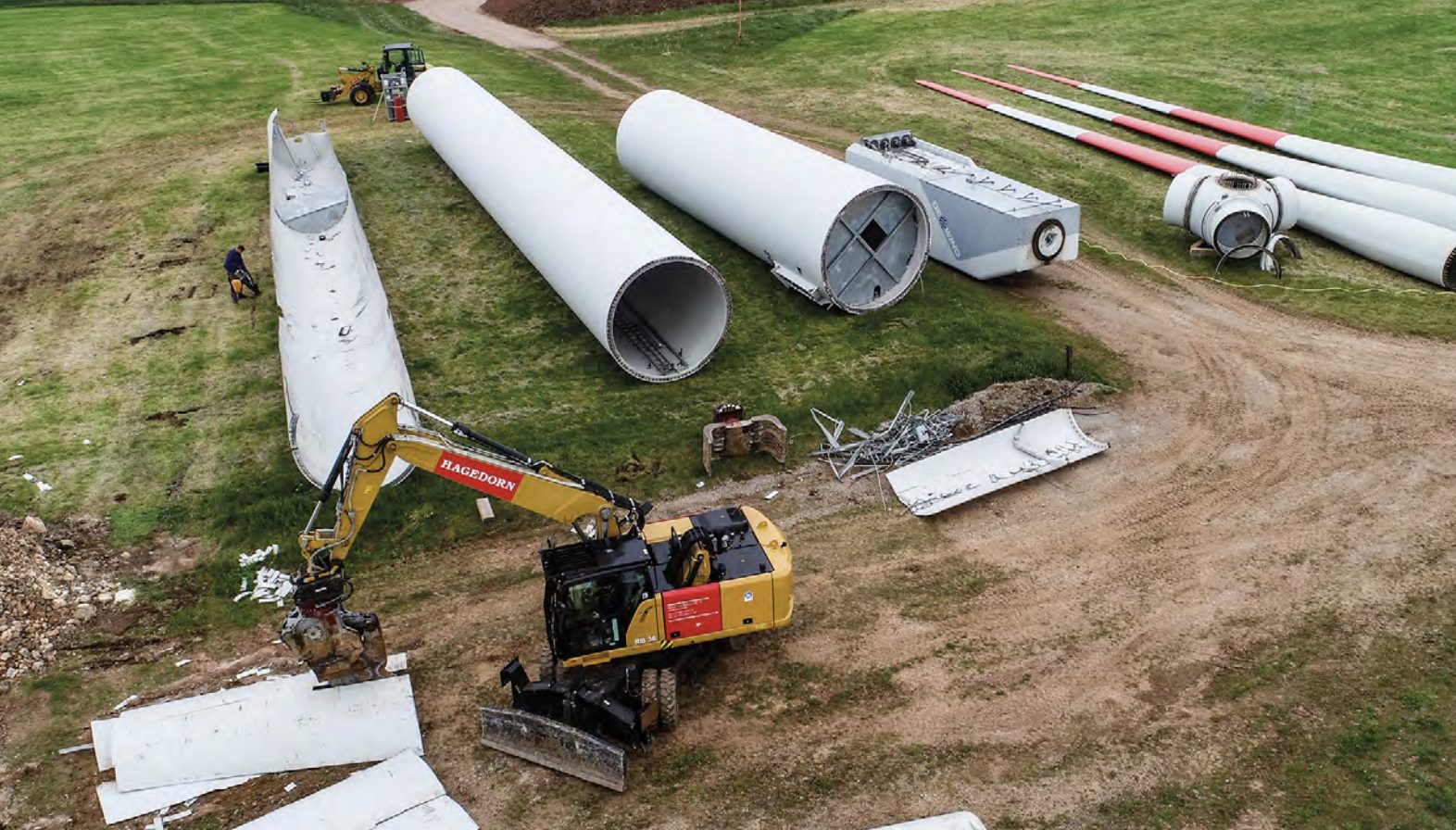 Trabajos de reciclaje de una turbina eólica. FOTO: Abo Wind.