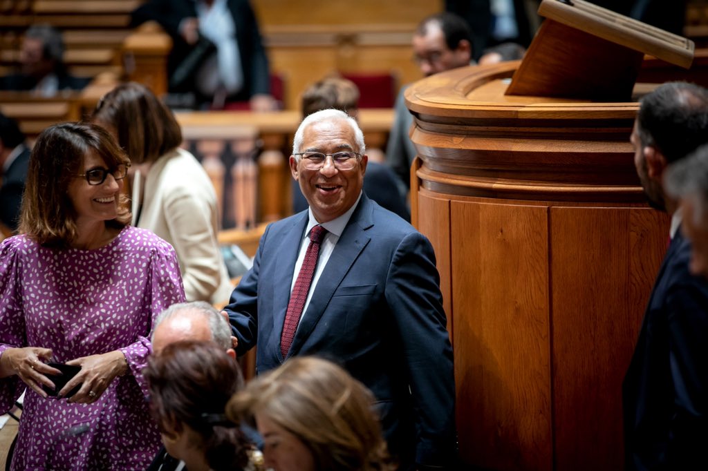 El primer ministro luso sonríe tras su intervención en el Parlamento. FOTO: GovPor.