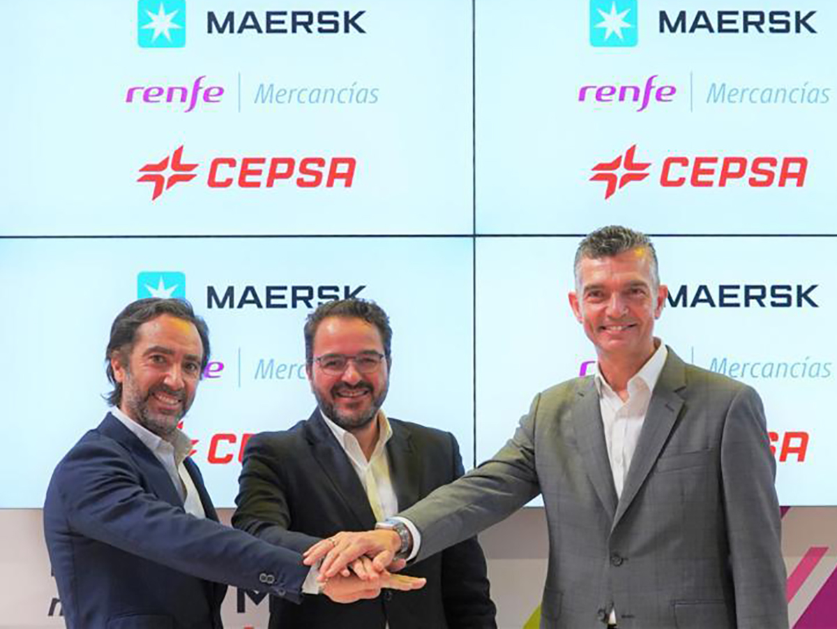 Imagen del acuerdo entre Maersk, Renfe y Cepsa para probar los biocombustibles (2G) en el transporte ferroviario. FOTO: Cepsa
