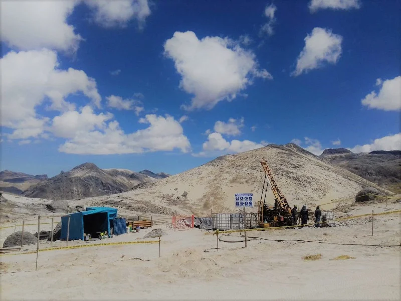 Proyecto de de litio Falchani de American Lithium en Puno, Perú,