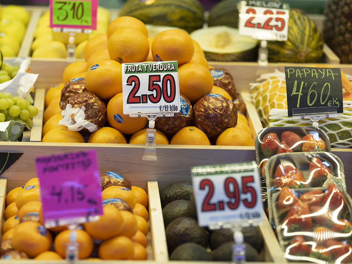 Diferentes frutas en un puesto de un mercado. FOTO: Eduardo Parra - Europa Press