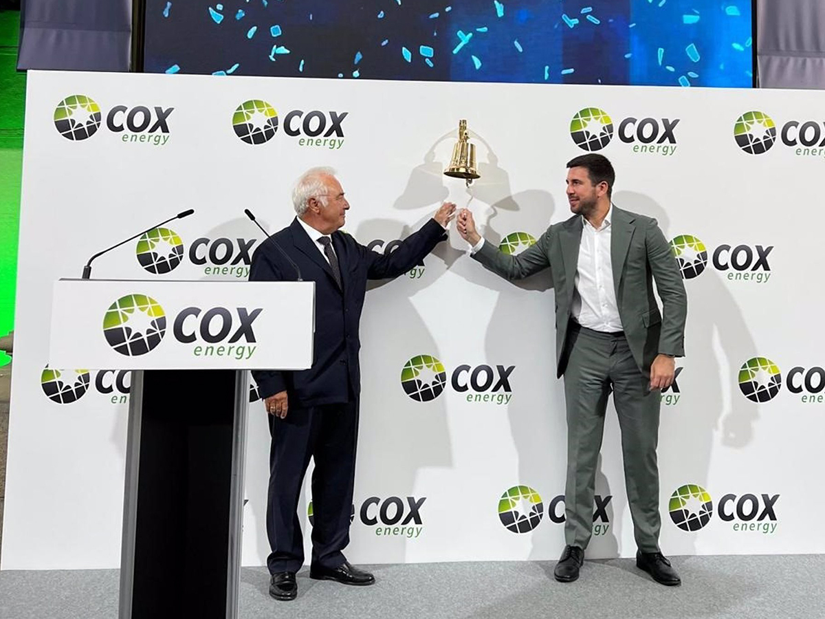 Alberto Zardoya, accionista de Cox Energy, y Enrique Riquelme, presidente y fundador de Cox Energy. FOTO: Cox Energy