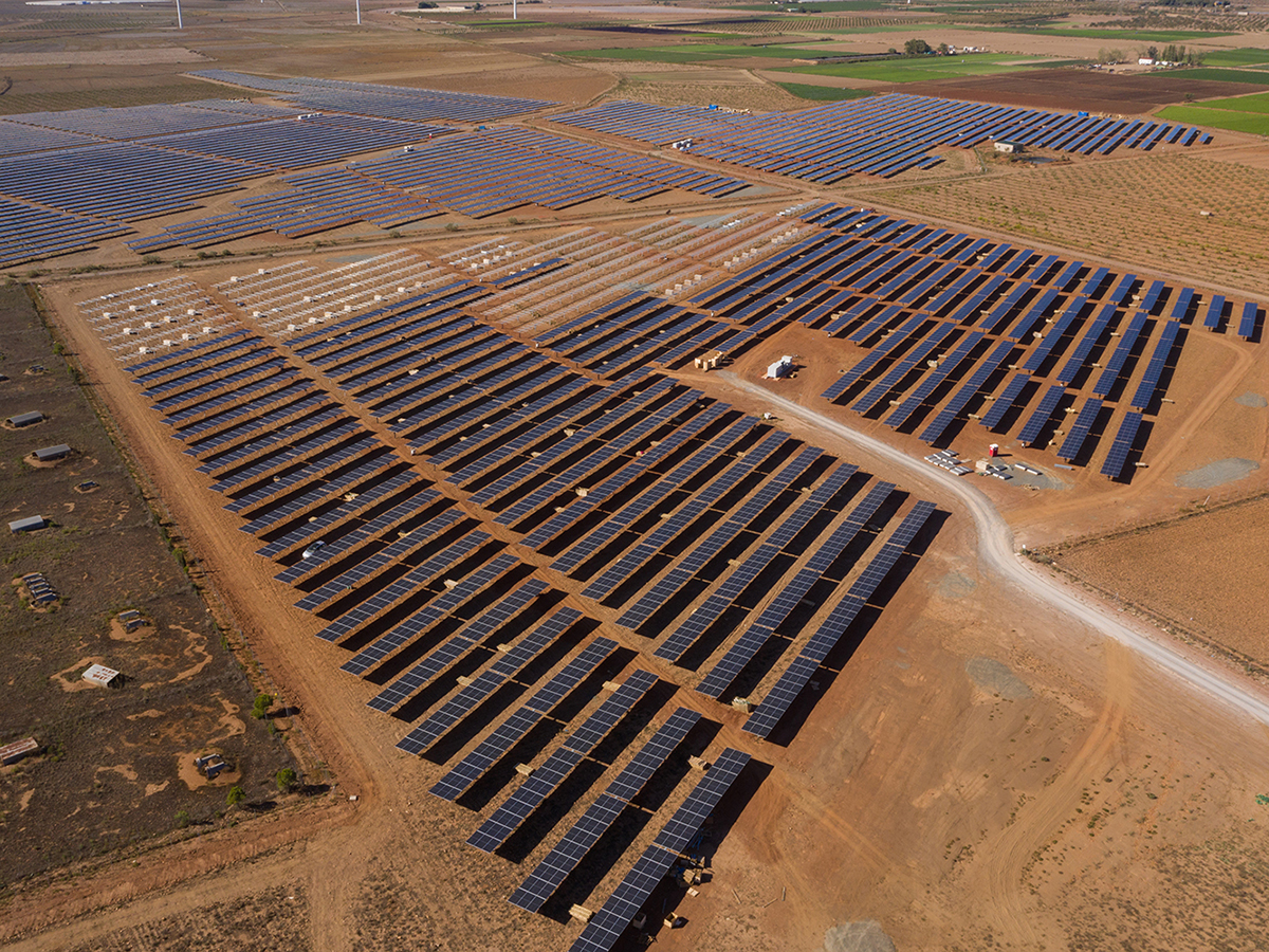 Planta fotovoltaica de OHLA Hueneja Granada. FOTO: OHLA
