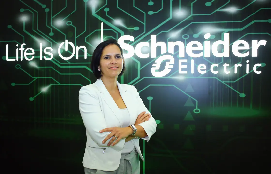 Caroline Hoarau, directiva de Schneider Electric en México. FOTO: EFE.