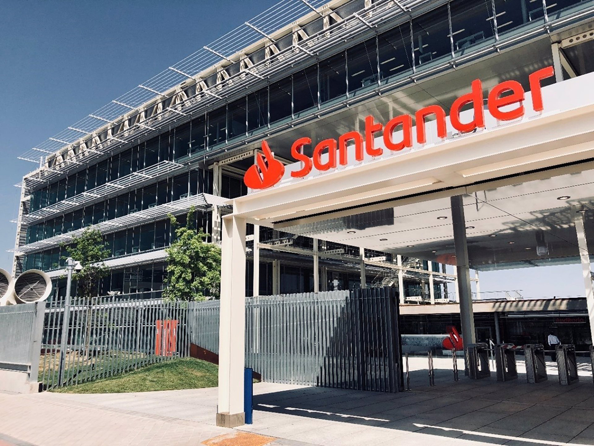 Imagen de archivo de una sede del banco Santander. FOTO: Santander