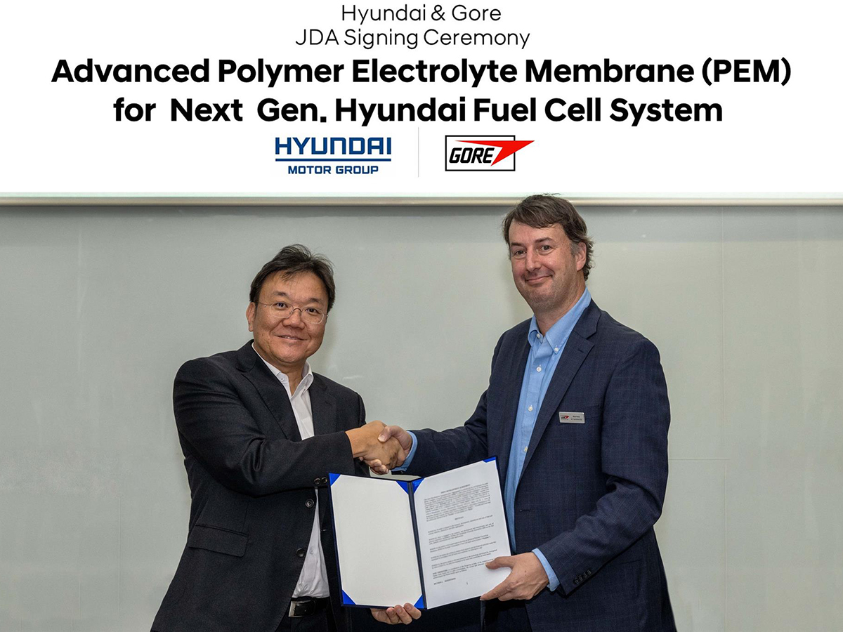 Imagen del acuerdo de colaboración entre Hyundai Motor y Kia para el desarrollo de una membrana electrolítica polimérica para sistemas de pilas de combustible de hidrógeno. FOTO: Hyundai