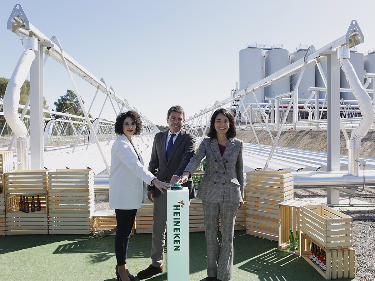 Inauguración de la planta termosolar de Heineken en Quart de Poblet con tecnología punta para elaborar cervezas con energía 100% renovable. FOTO: Juan Terol