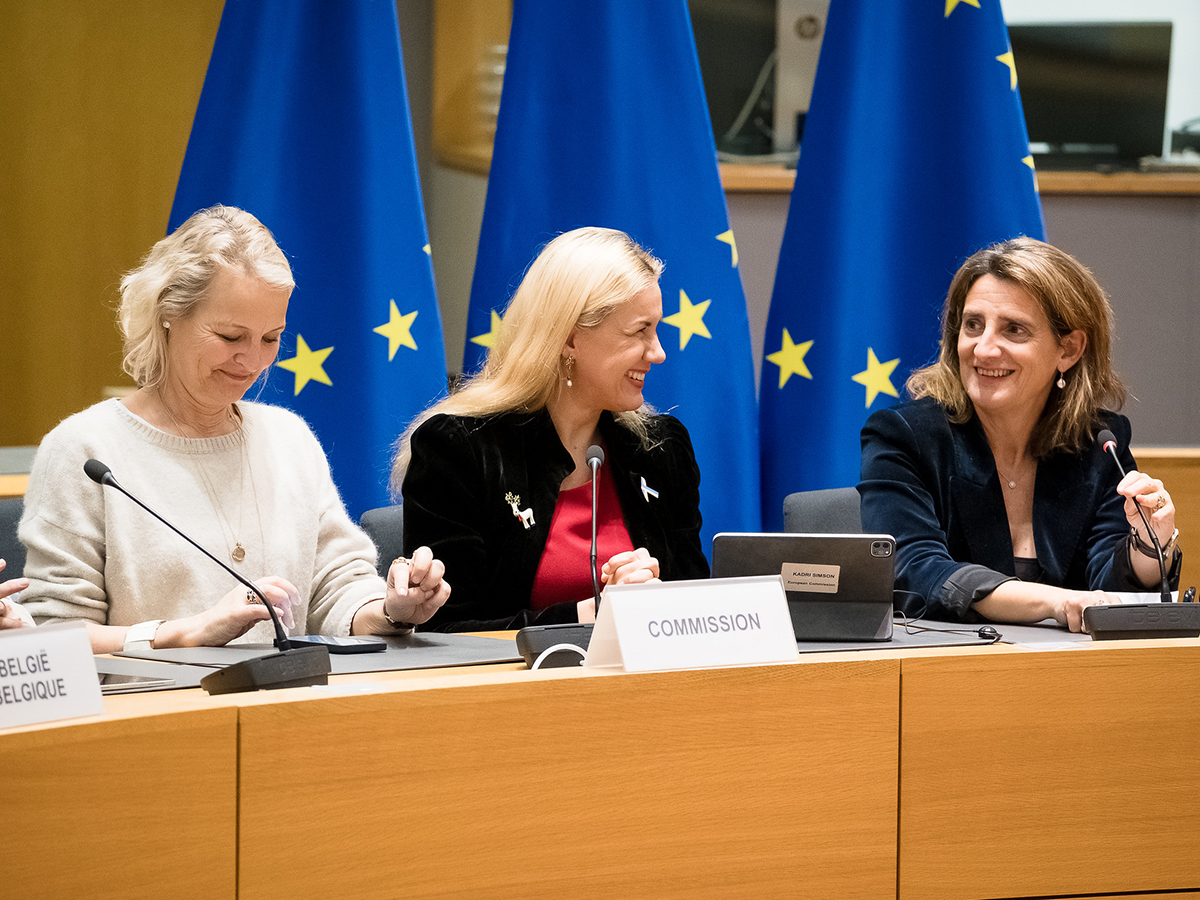 La comisaria europea de Energía, Kadri Simson, y la ministra para la Transición Ecológica y el Reto Demográfico, Teresa Ribera. FOTO: WindEurope
