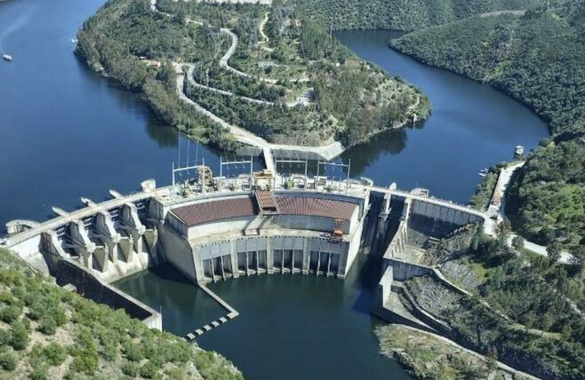 Central hidroeléctrica de Cedillo, propiedad de Iberdrola.