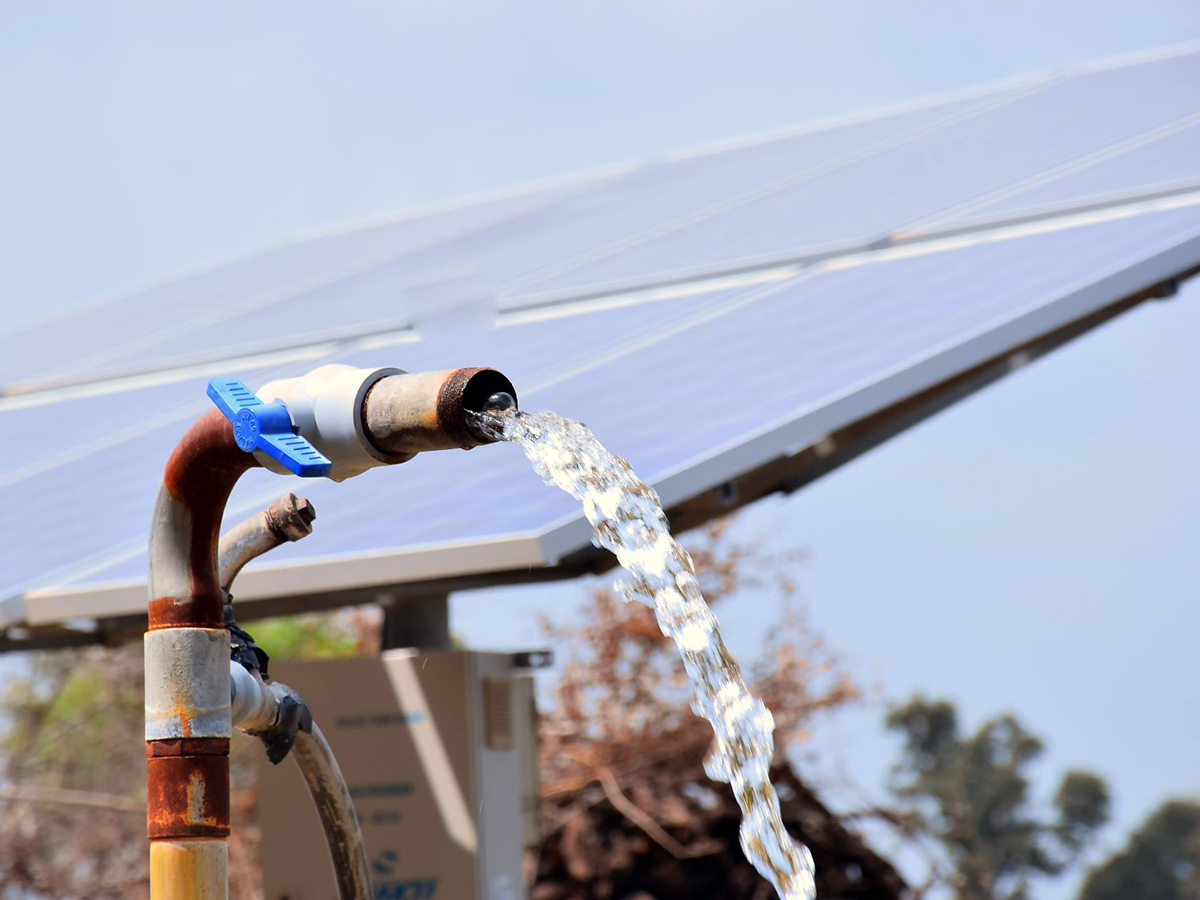 El convertidor solar para el bombeo sostenible de agua de ABB. FOTO: ABB