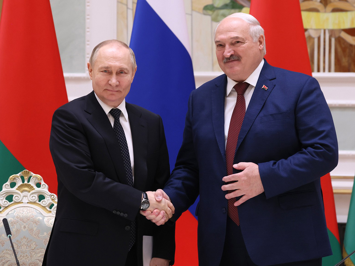 El presidente de Rusia, Vladimir Putin, y el presidente de Bielorrusia, Alexander Lukashenko, en la conferencia de prensa posterior a las conversaciones entre Rusia y Bielorrusia. FOTO: Kremlin