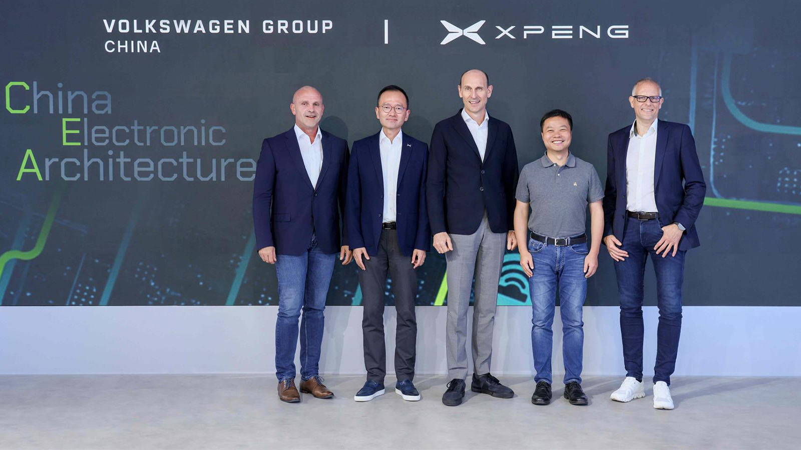Volkswagen afianza su alianza de arquitectura de vehículos eléctricos con Xpeng que llegarán en 2026.