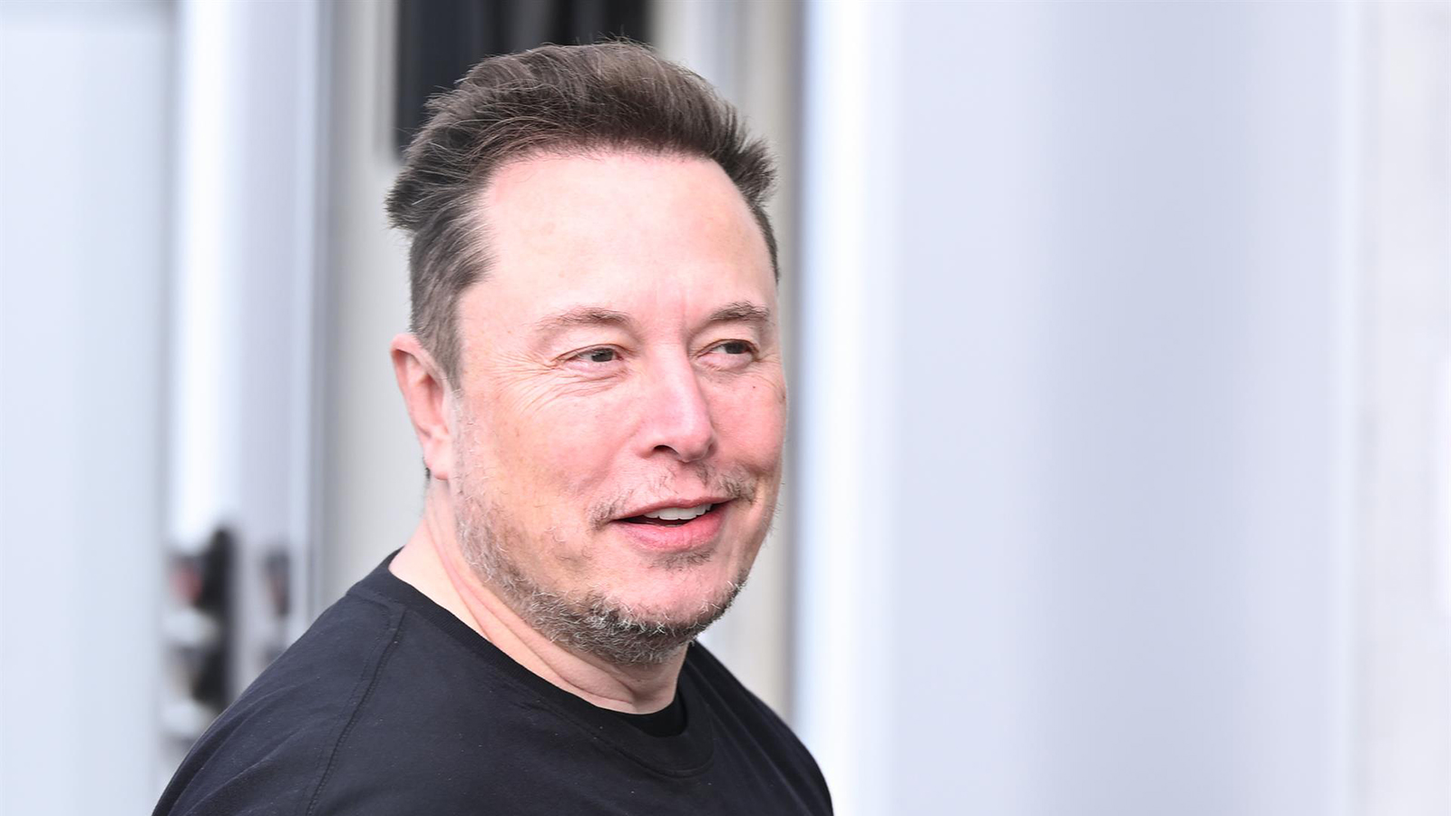 Elon Musk abandona la gigafábrica de Tesla en Berlín-Brandeburgo.