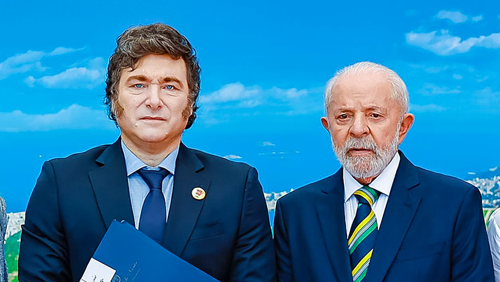 El presidente de Argentina, Javier Miley y el presidente de Brasil, Luiz Inácio Lula da Silva, en el G20