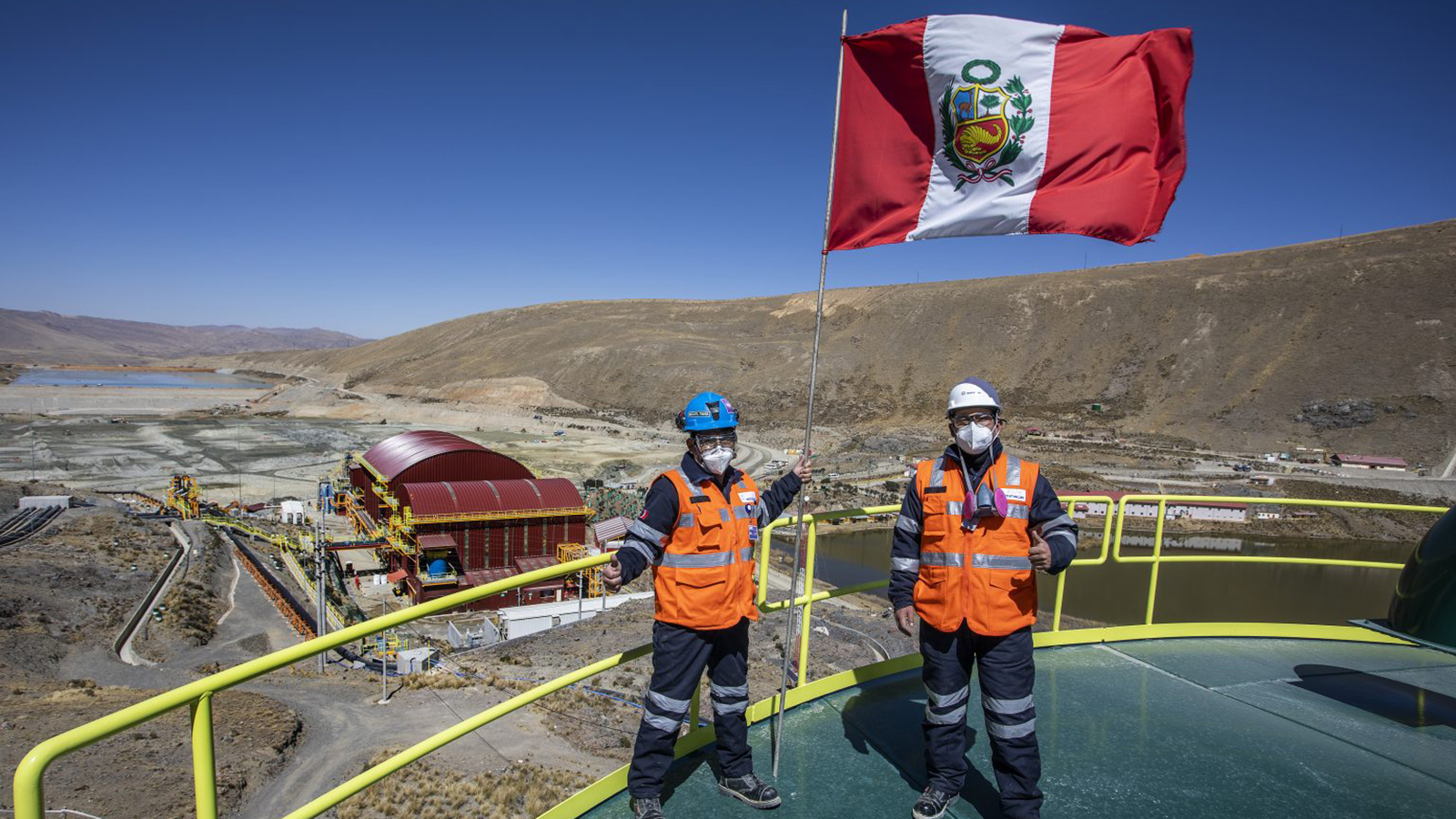 Trabajadores de Minsur en la mayor reserva de uranio del Brasil.