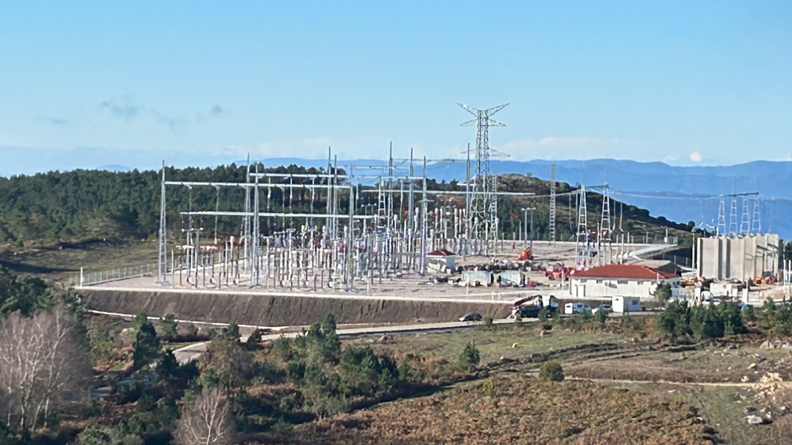 Subestación Fontefría para la interconexión con Portugal de Red Eléctrica. - Red Eléctrica