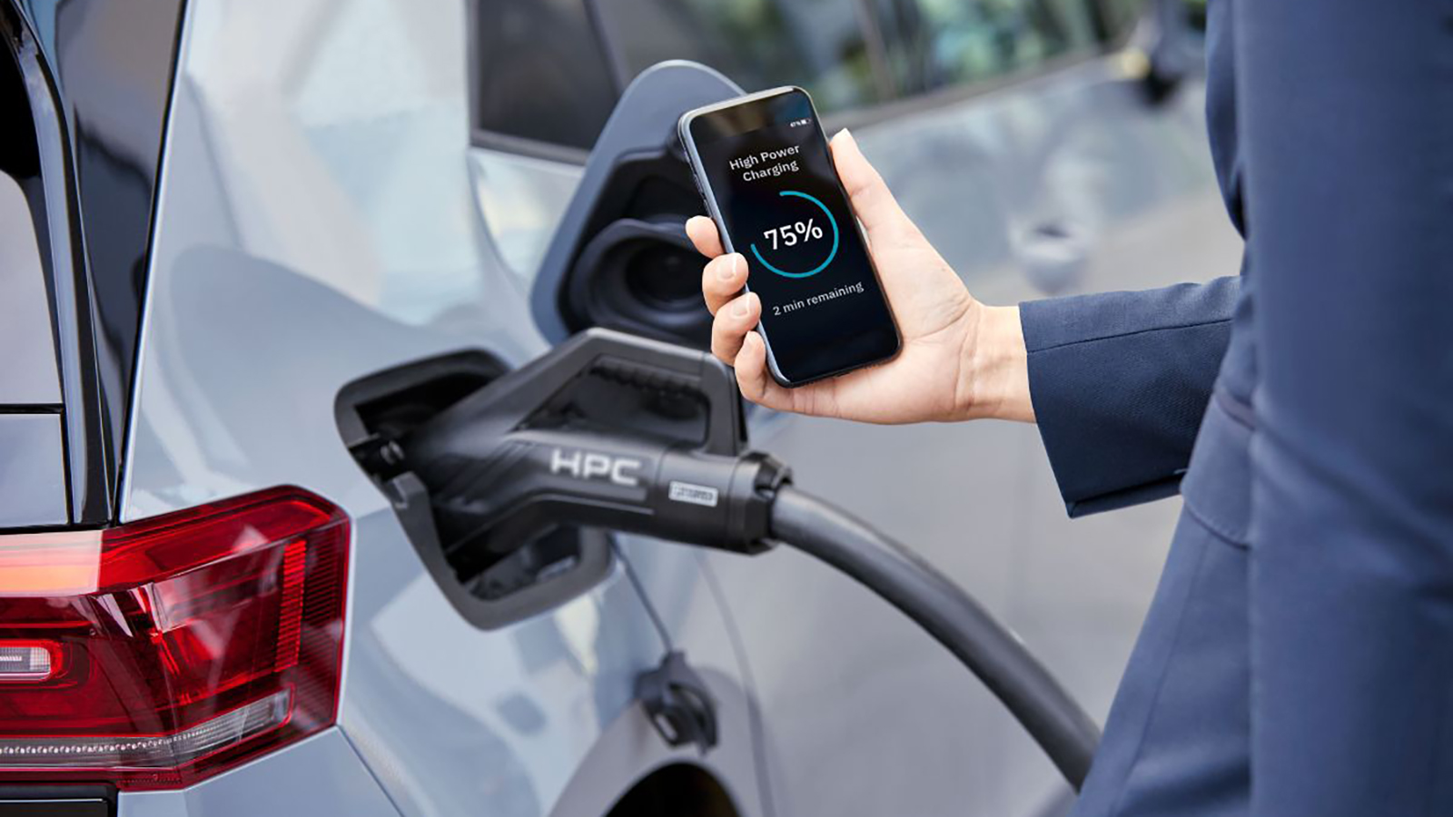 Aedive alerta de la debacle industrial y económica derivada de la falta de ayudas al vehículo eléctrico. - Aedive