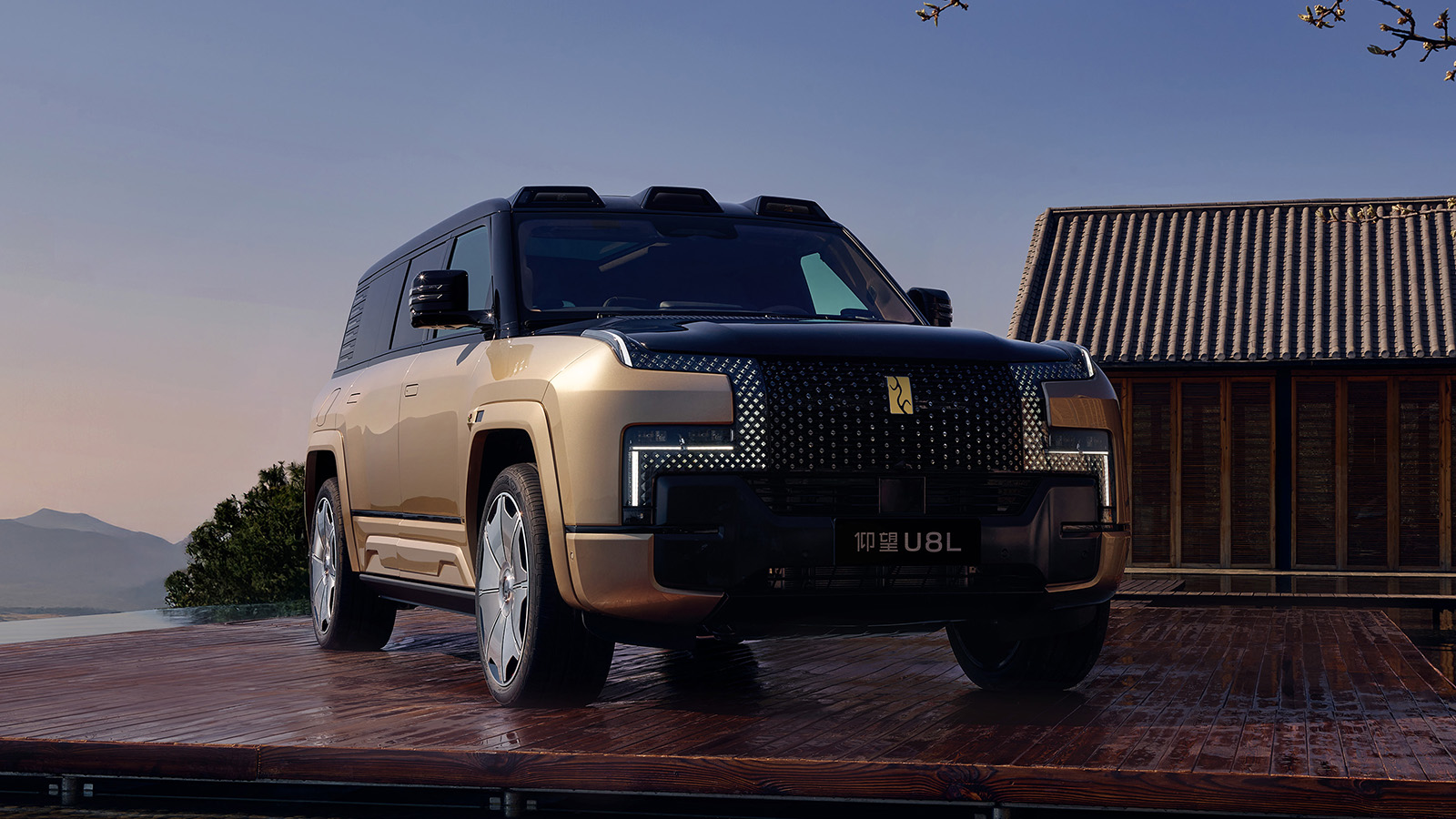 YANGWANG U8L, un SUV de lujo de casi 5,50 metros. 