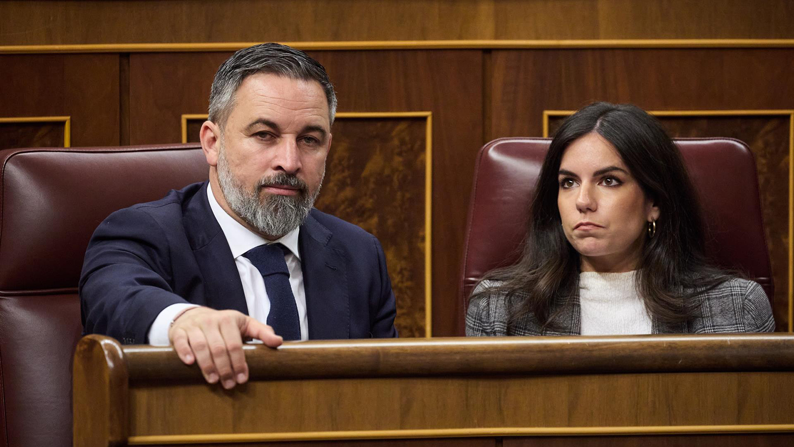 El presidente de Vox, Santiago Abascal y la portavoz de VOX en el Congreso, Pepa Millán. - Jesús Hellín - Europa Press