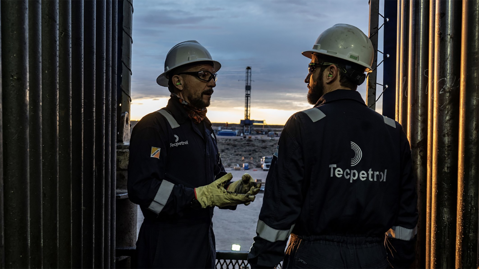 Trabajores de Tecpetrol.