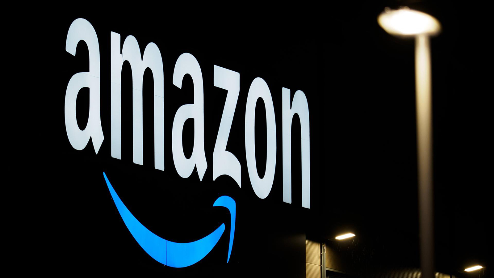 Logo de Amazon en unas oficinas de Alemania. - Soeren Stache/dpa-Zentralbild/dp