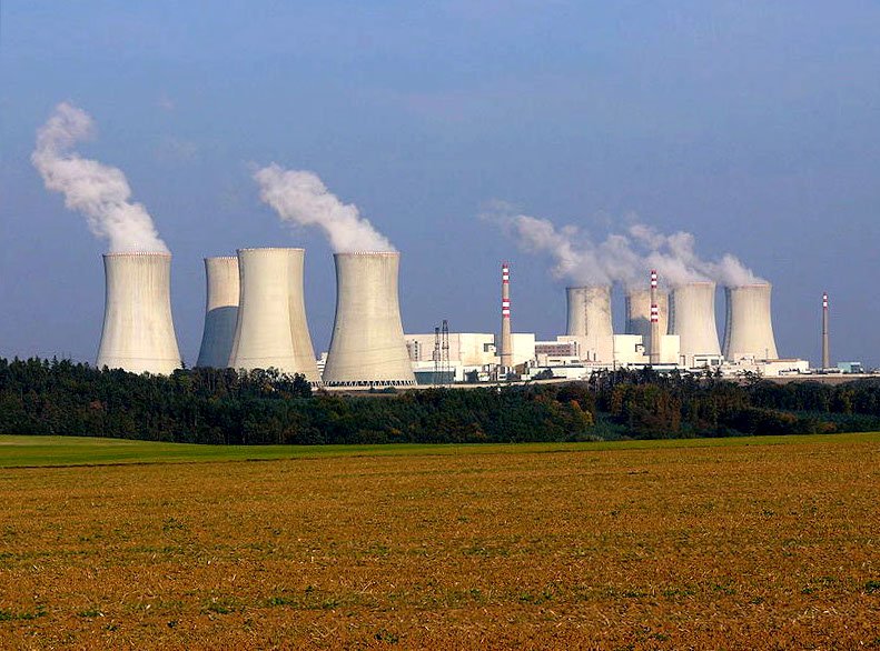 Cengtral nuclear de Dukovany, República Checa.