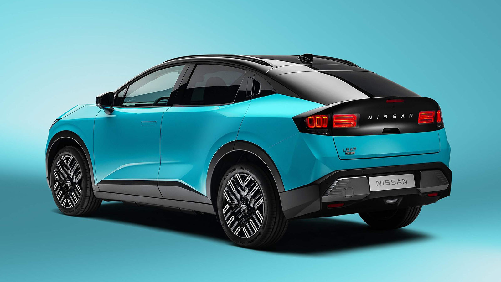 La zaga es una de sus zonas más llamativas.  /></p><p>Porque como ves en las imágenes, la típica silueta de compacto ha dejado paso a una de tipo crossover (con la Nissan triunfó) que bien podríamos decir que es una reinterpretación a escala del <a href=