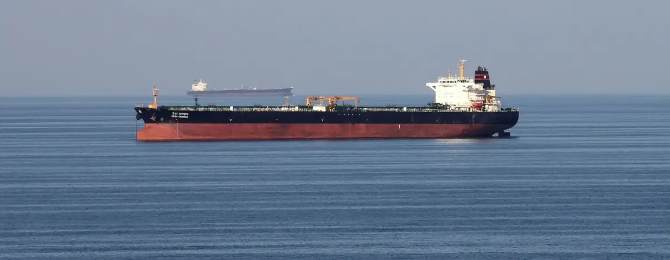 Tránsito de petroleros por el Estrecho de Ormuz. - Reuters