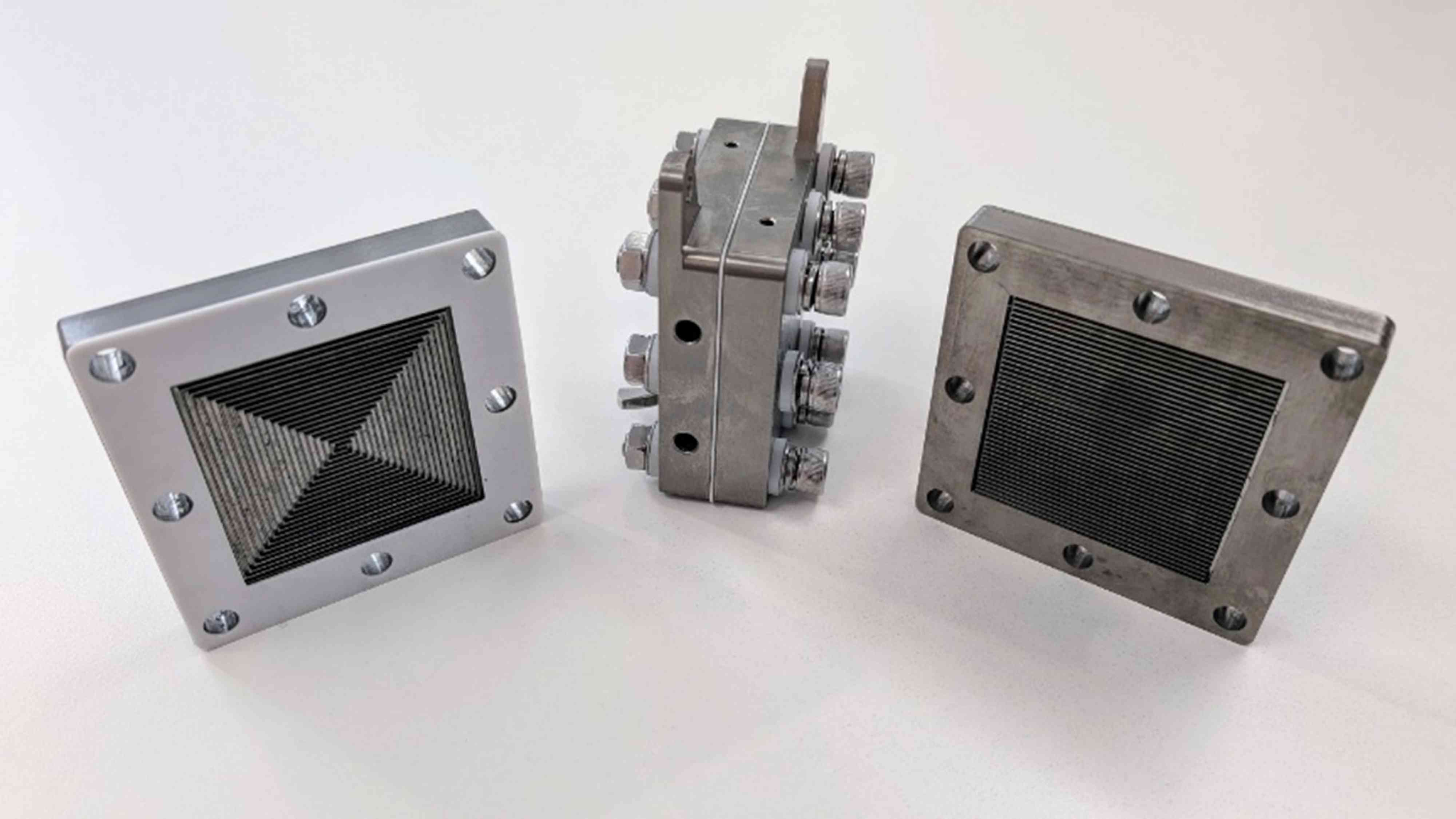 El electrolizador de membrana, clave para la conversión a amoníaco gaseoso. - PJ Cullen